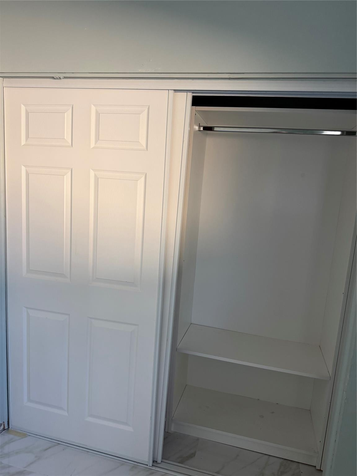 AVONDALE - Residential Lease