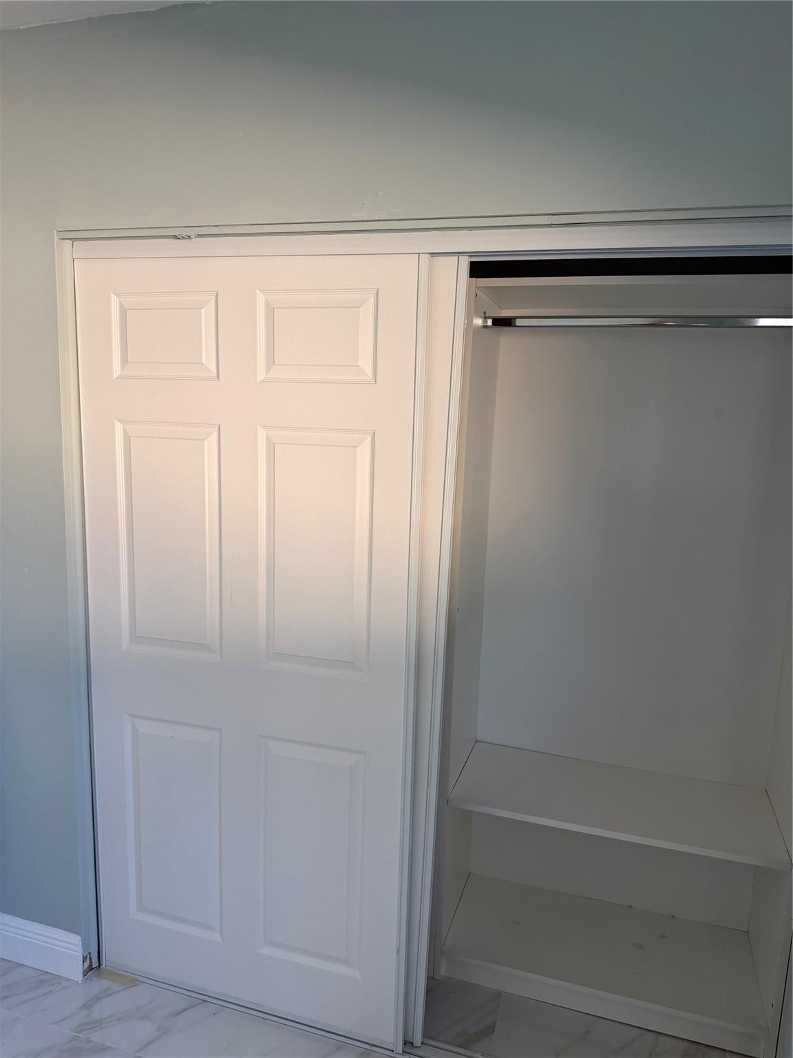 AVONDALE - Residential Lease