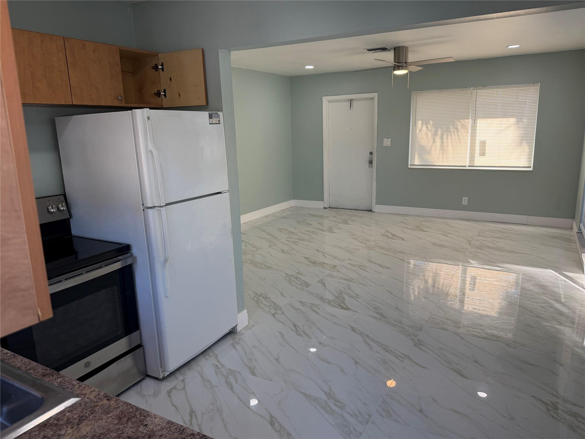 AVONDALE - Residential Lease