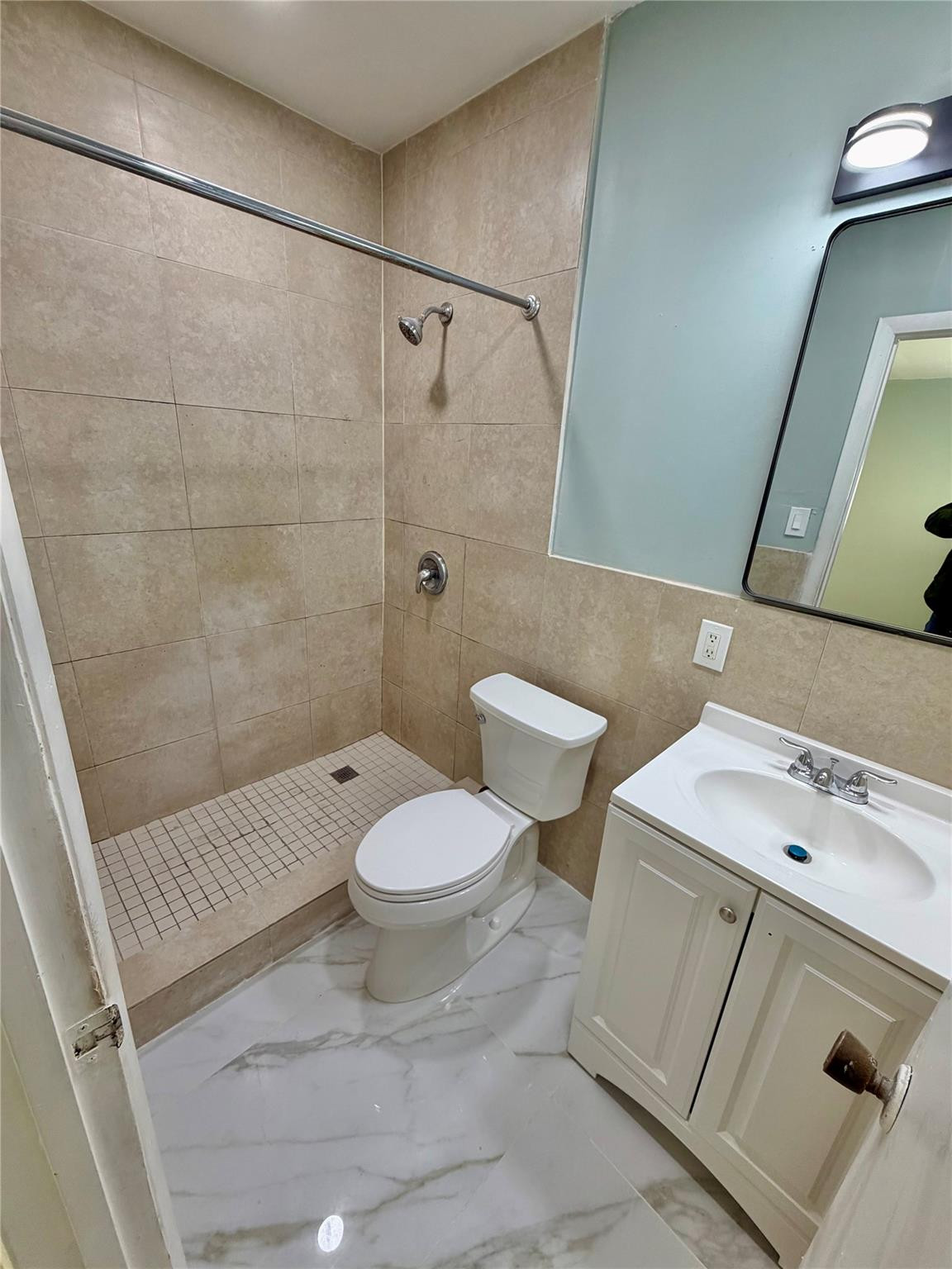 AVONDALE - Residential Lease