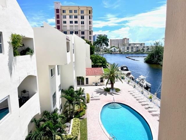 CASA LA QUINTA CONDO - Residential