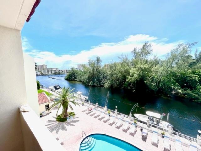 CASA LA QUINTA CONDO - Residential