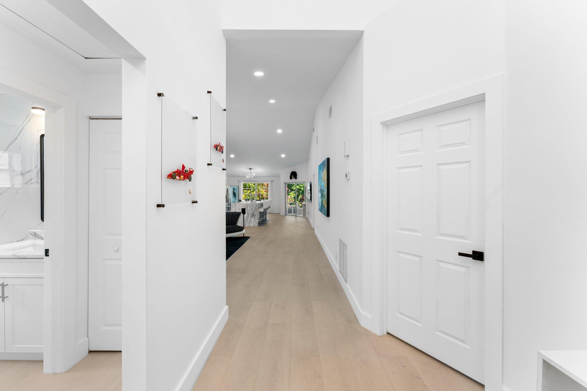 7737 Silver Lake Drive, Delray Beach, FL, 33446/$420,000 2 7737 Silver Lake Drive