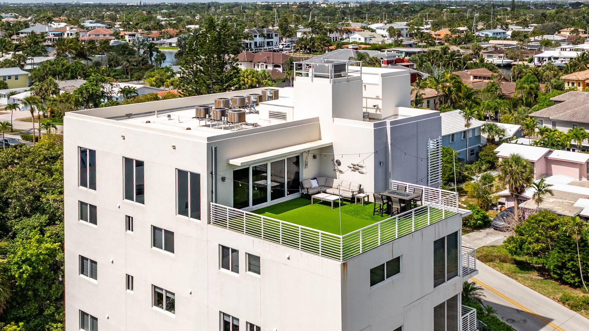 1900 DB AT DEERFIELD BEAC - Residential