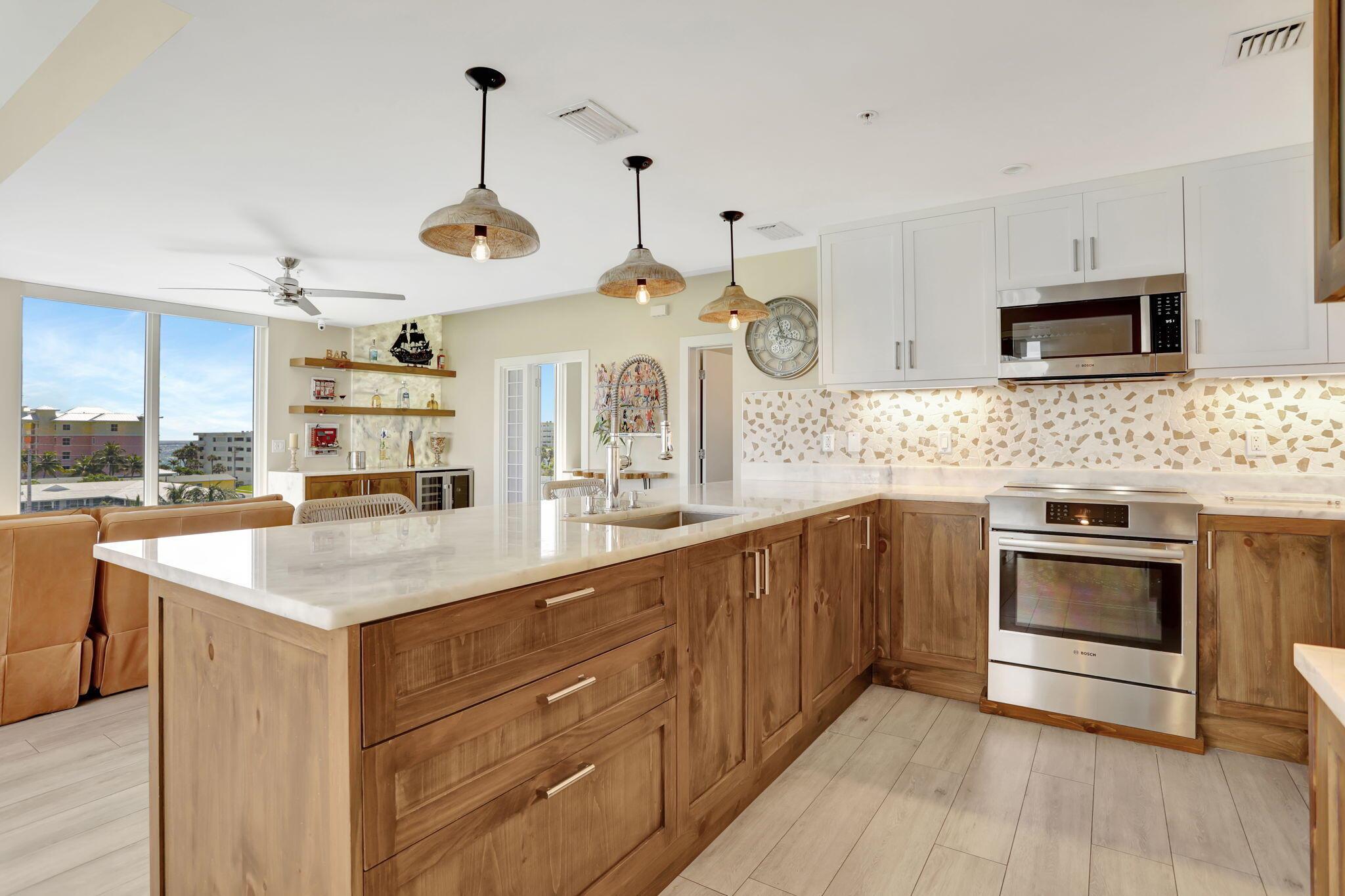 1900 DB AT DEERFIELD BEAC - Residential