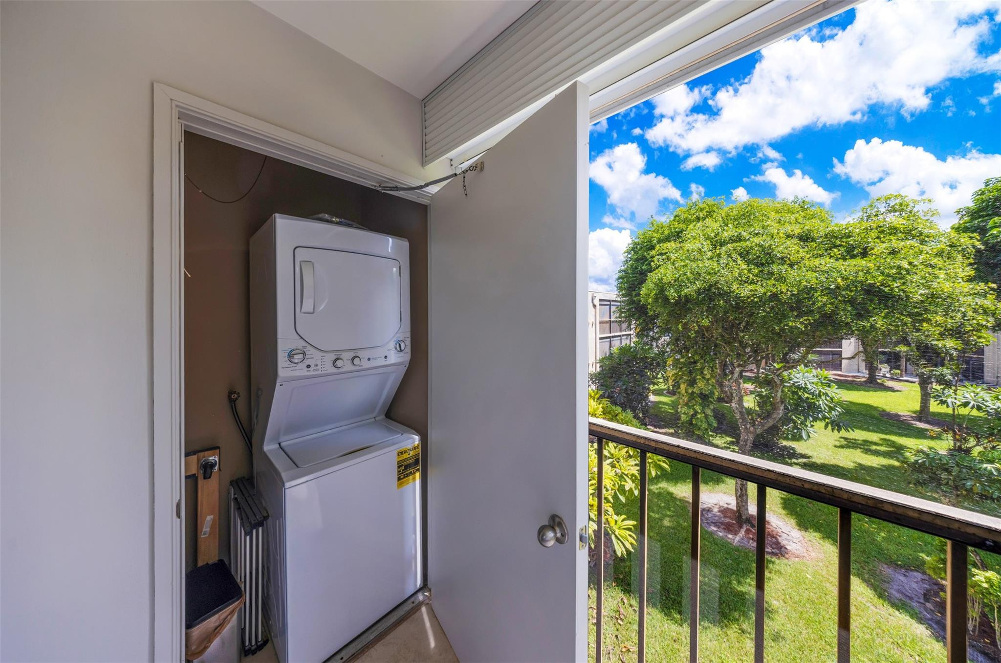 Las Verdes/ Oleander - Residential