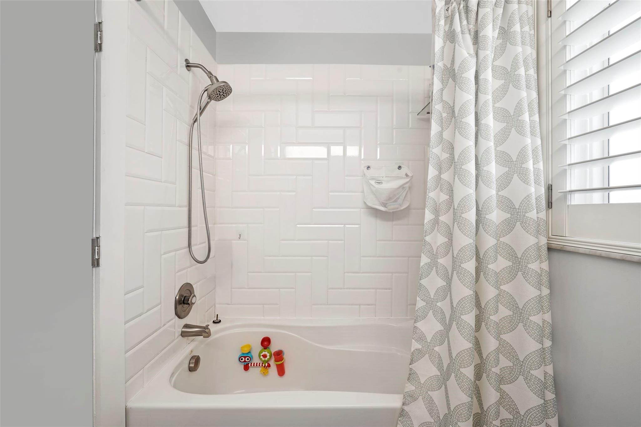 Sapphire Sound - Residential