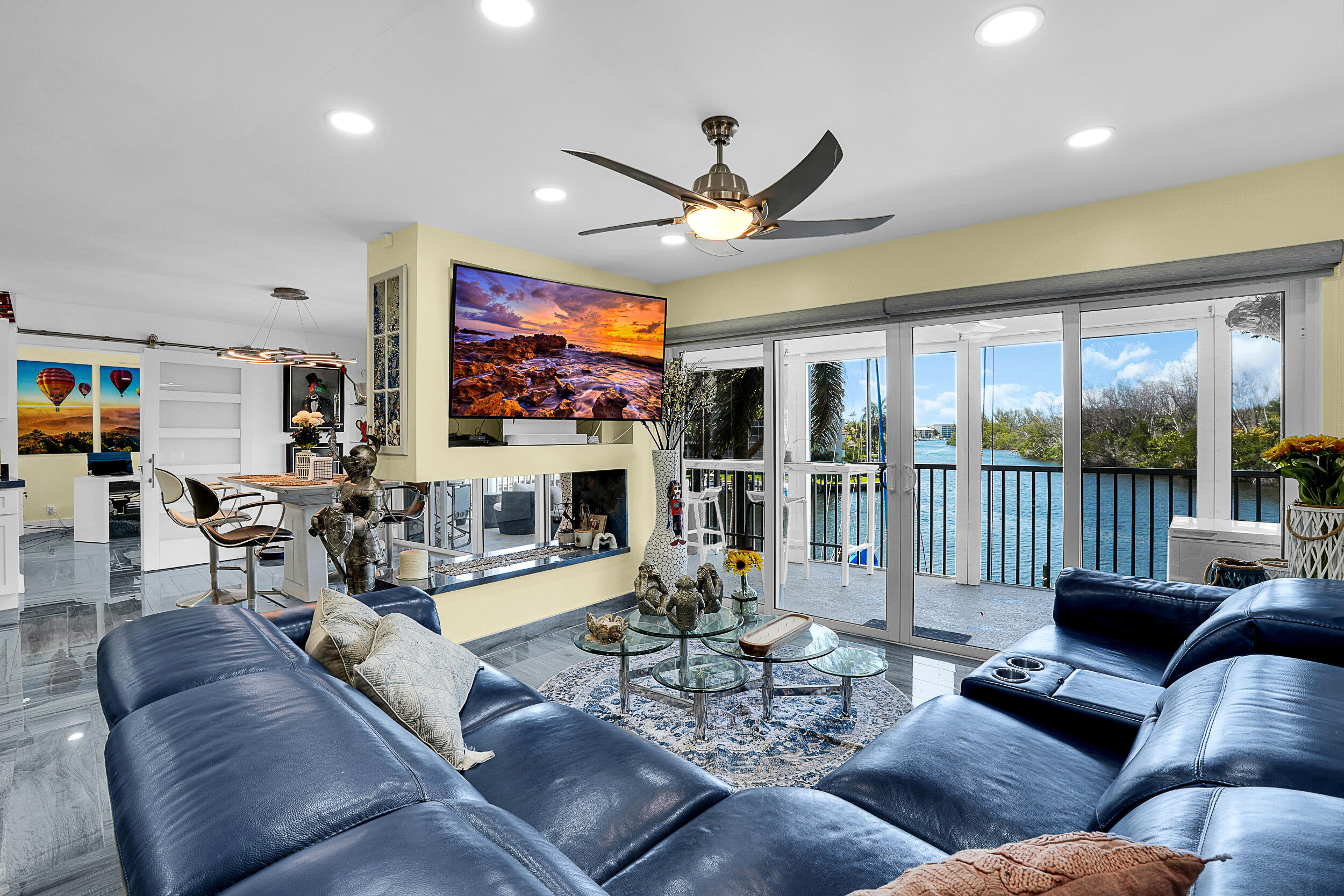 1537 E Hillsboro Boulevard 341