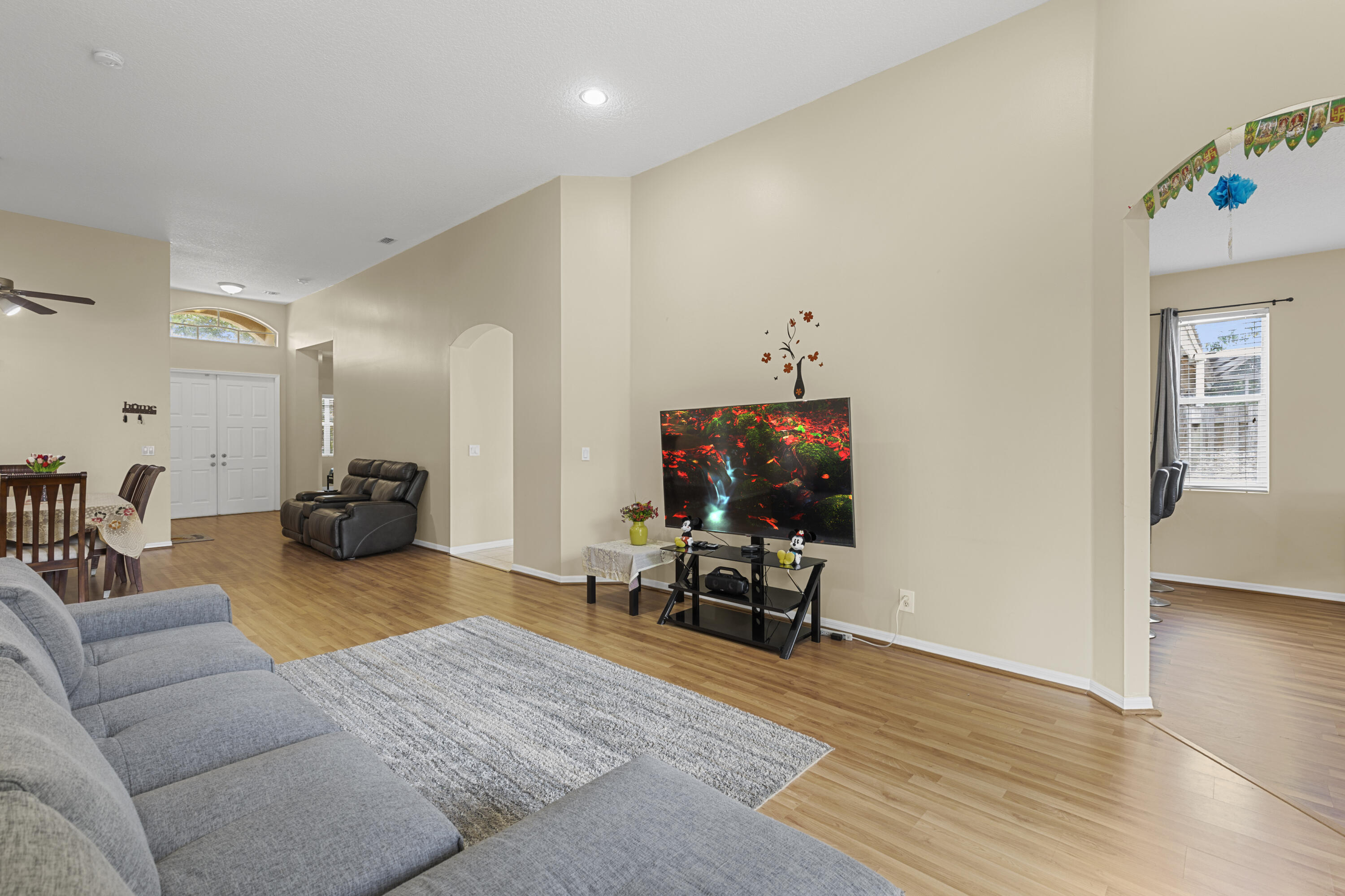 WELLINGTONS EDGE PAR 76 PH 2C - Residential