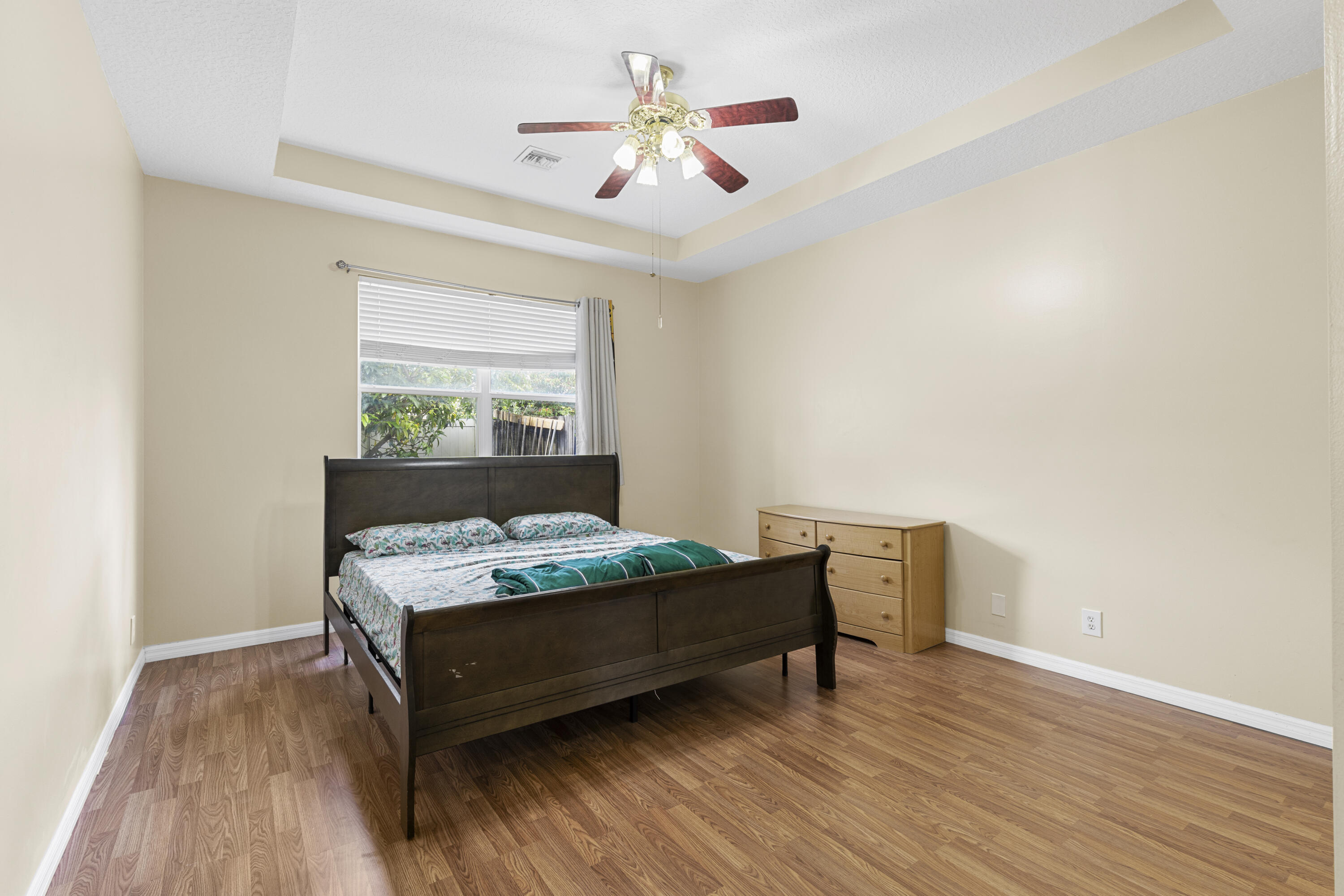 WELLINGTONS EDGE PAR 76 PH 2C - Residential