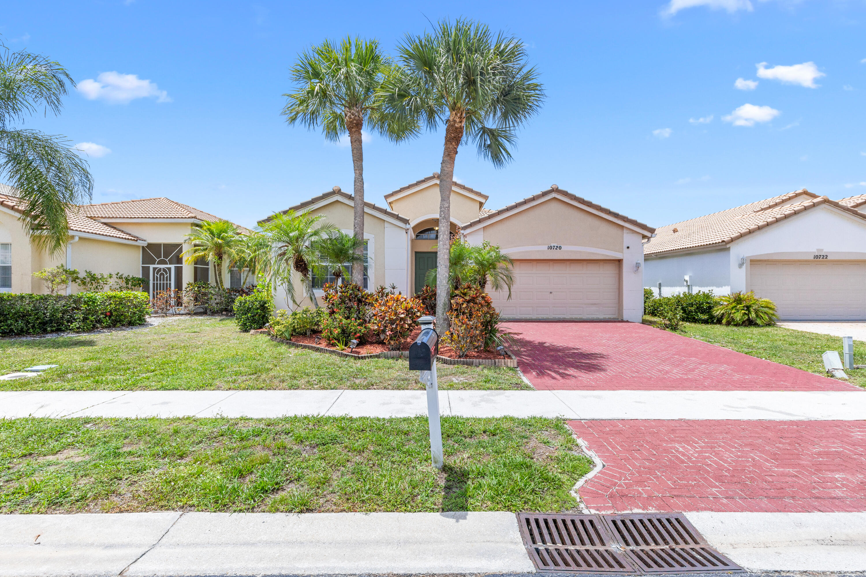 10720 Oak Bend Way