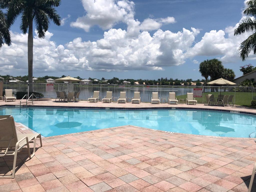 WELLINGTONS EDGE - Residential