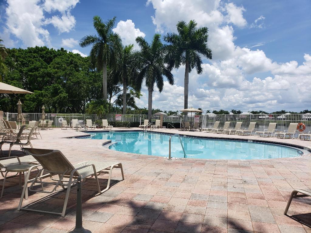 WELLINGTONS EDGE - Residential