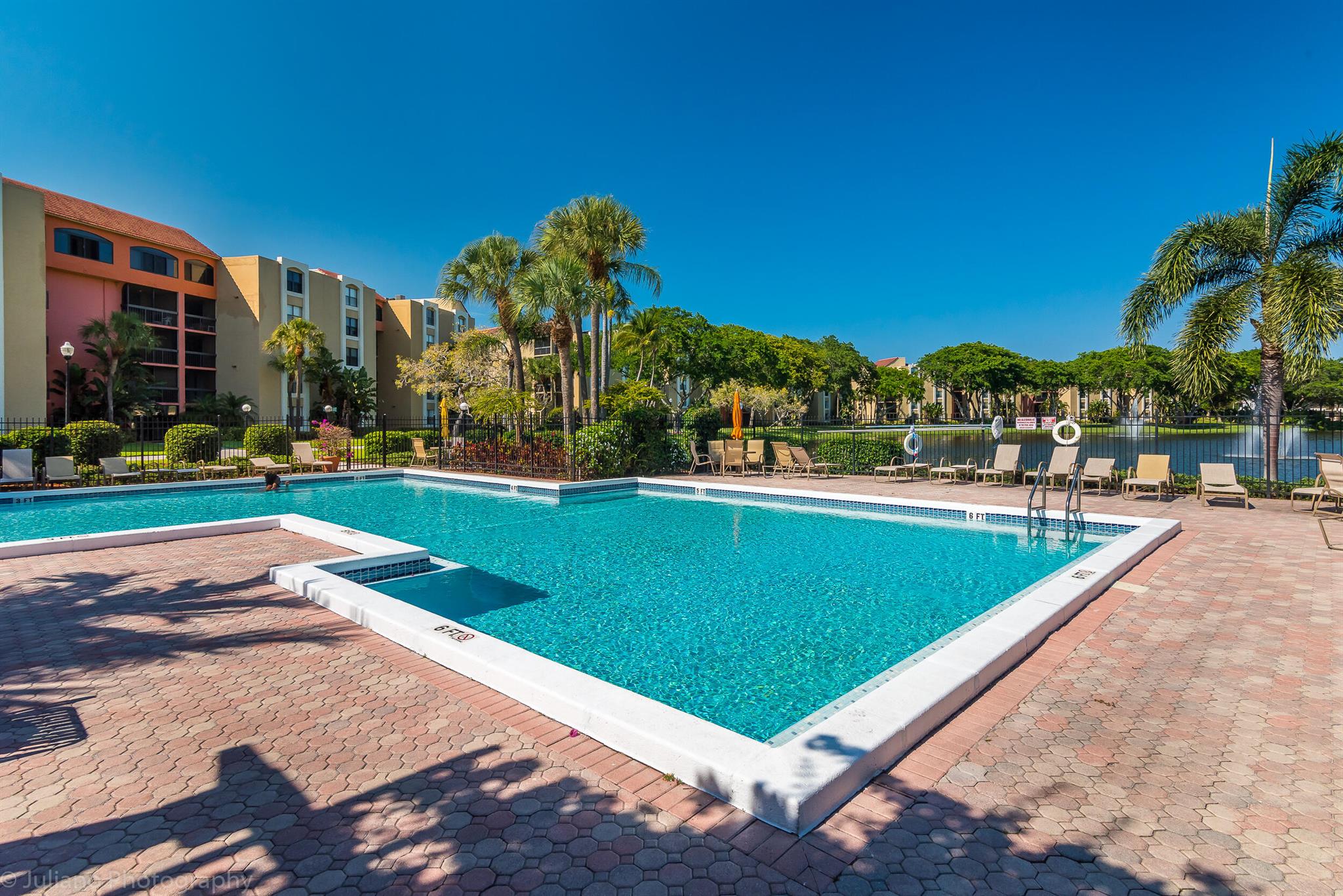 LAKESIDE CONDO - Residential Lease