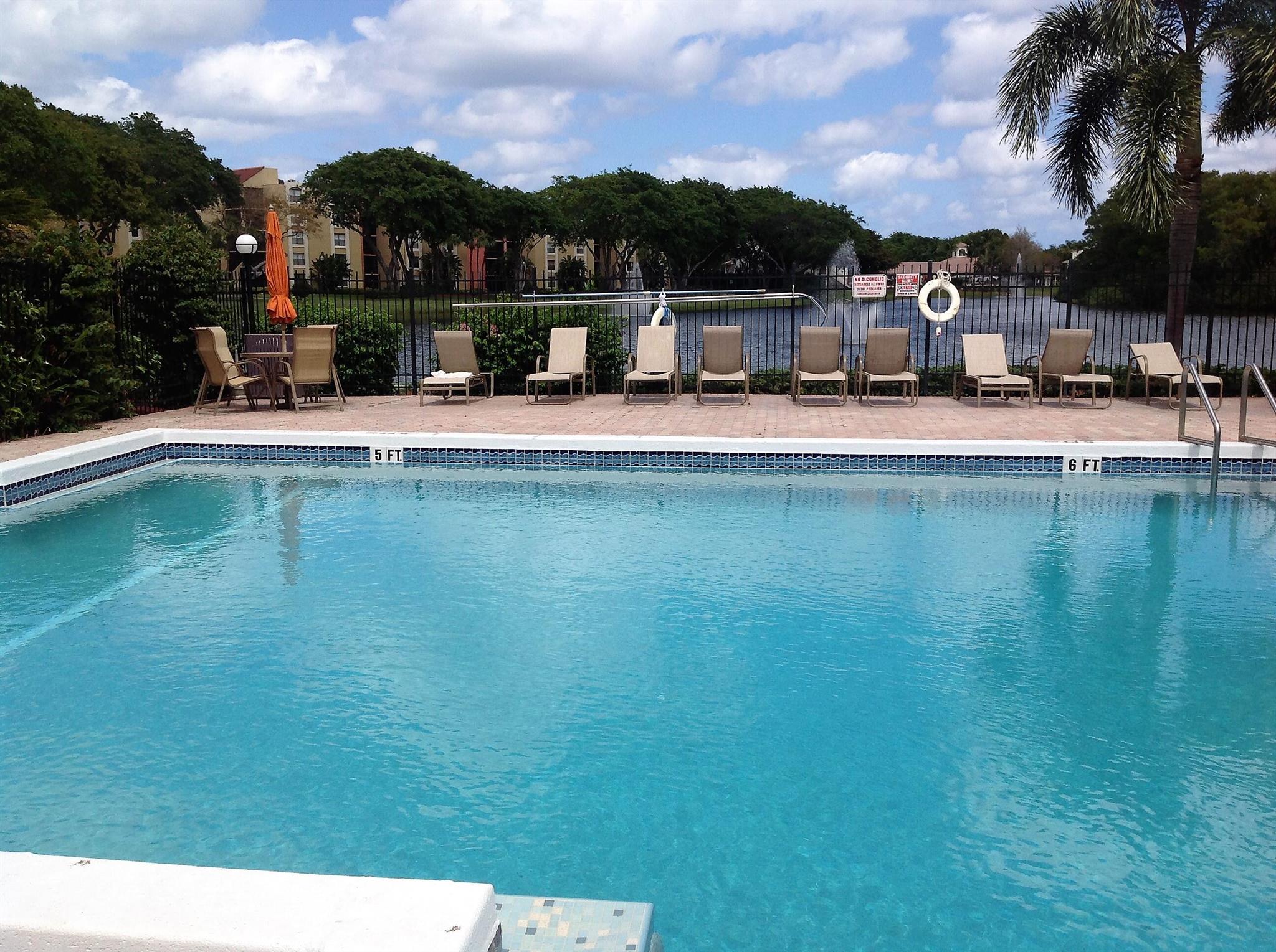 LAKESIDE CONDO - Residential Lease