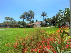 LAKESIDE CONDO - Residential Lease