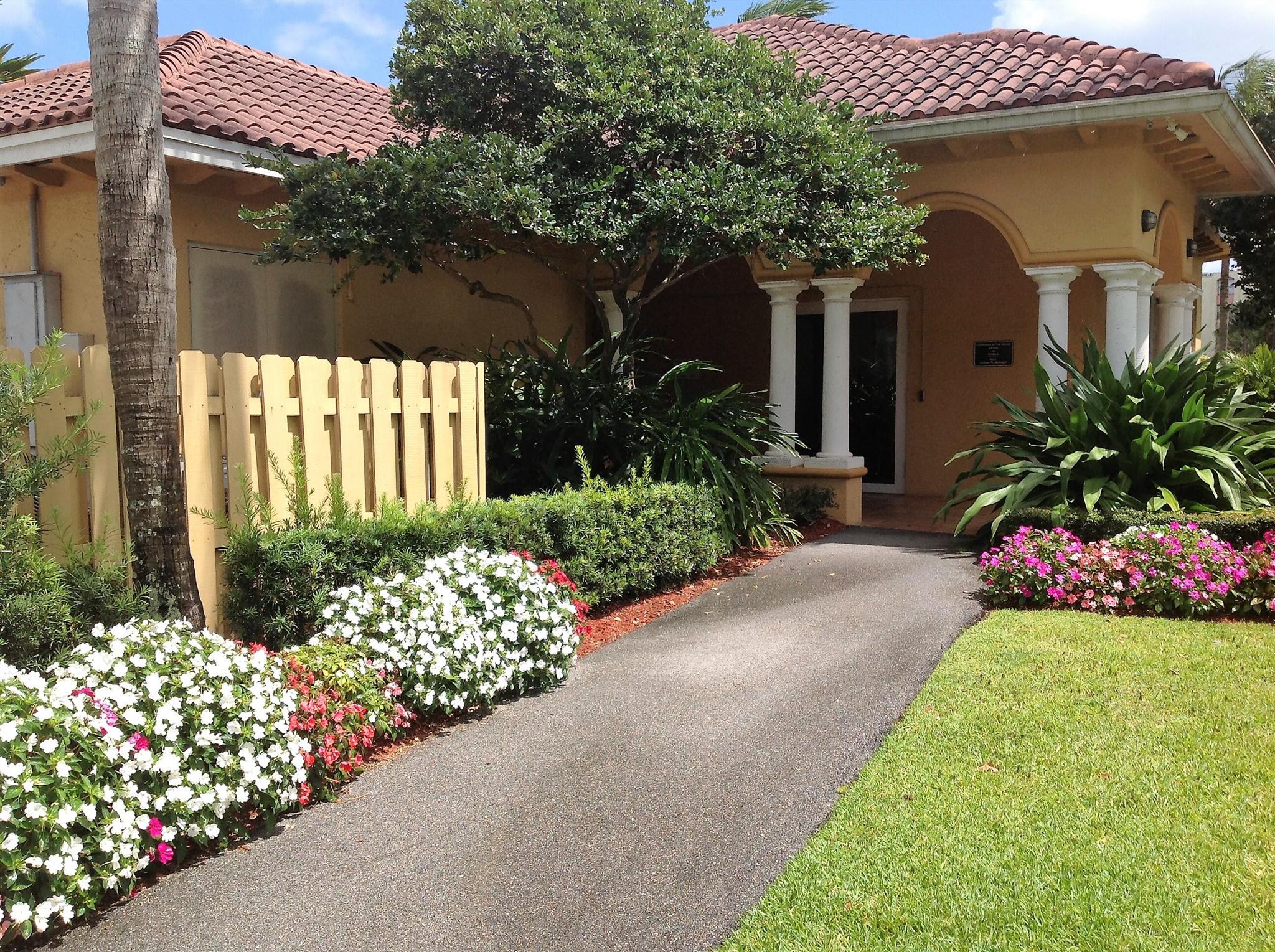 LAKESIDE CONDO - Residential Lease