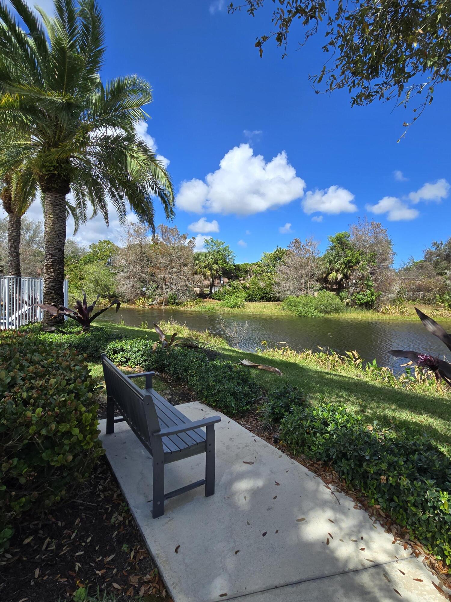 POINTE MIDTOWN - Residential