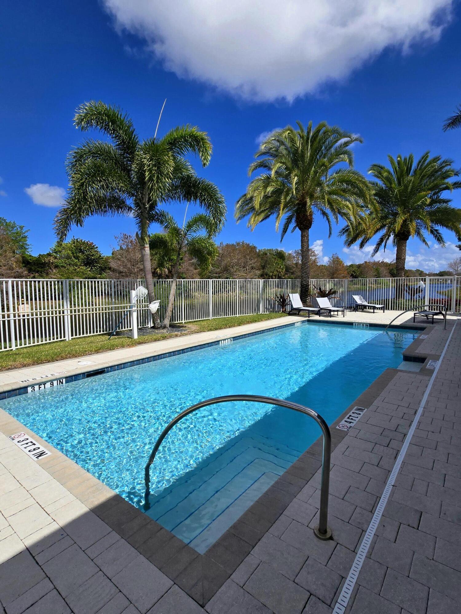 POINTE MIDTOWN - Residential