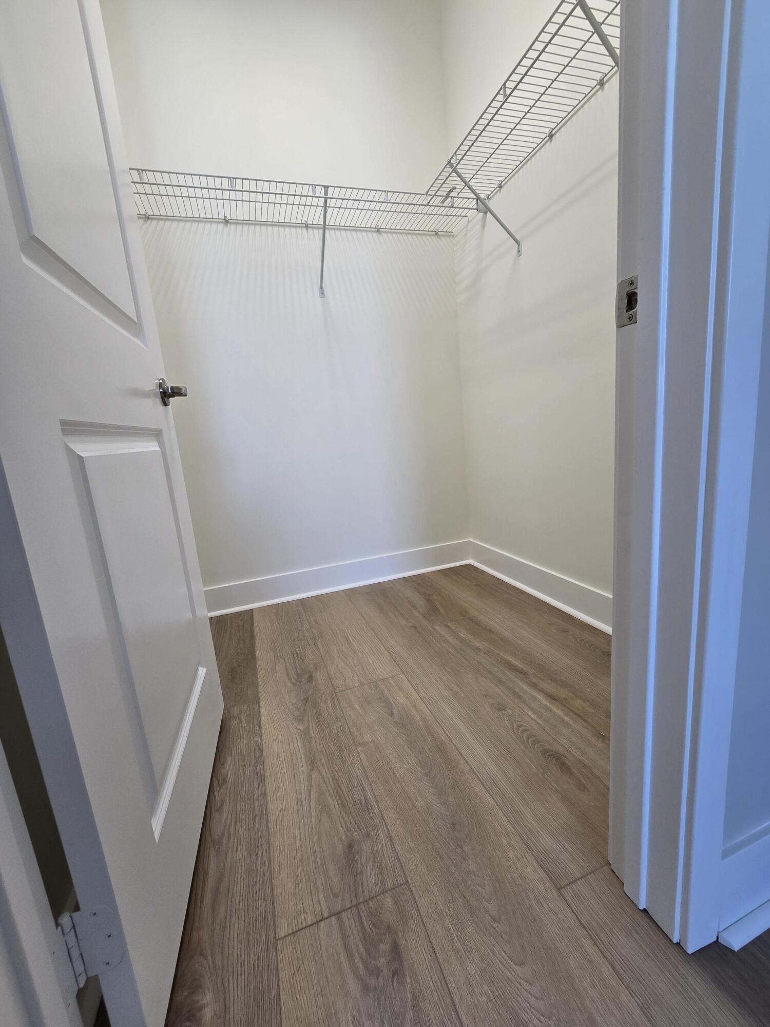 POINTE MIDTOWN - Residential