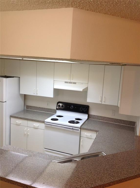 Evergreen Lakes Condo - Residential Lease