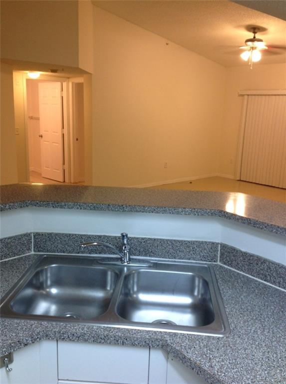 Evergreen Lakes Condo - Residential Lease