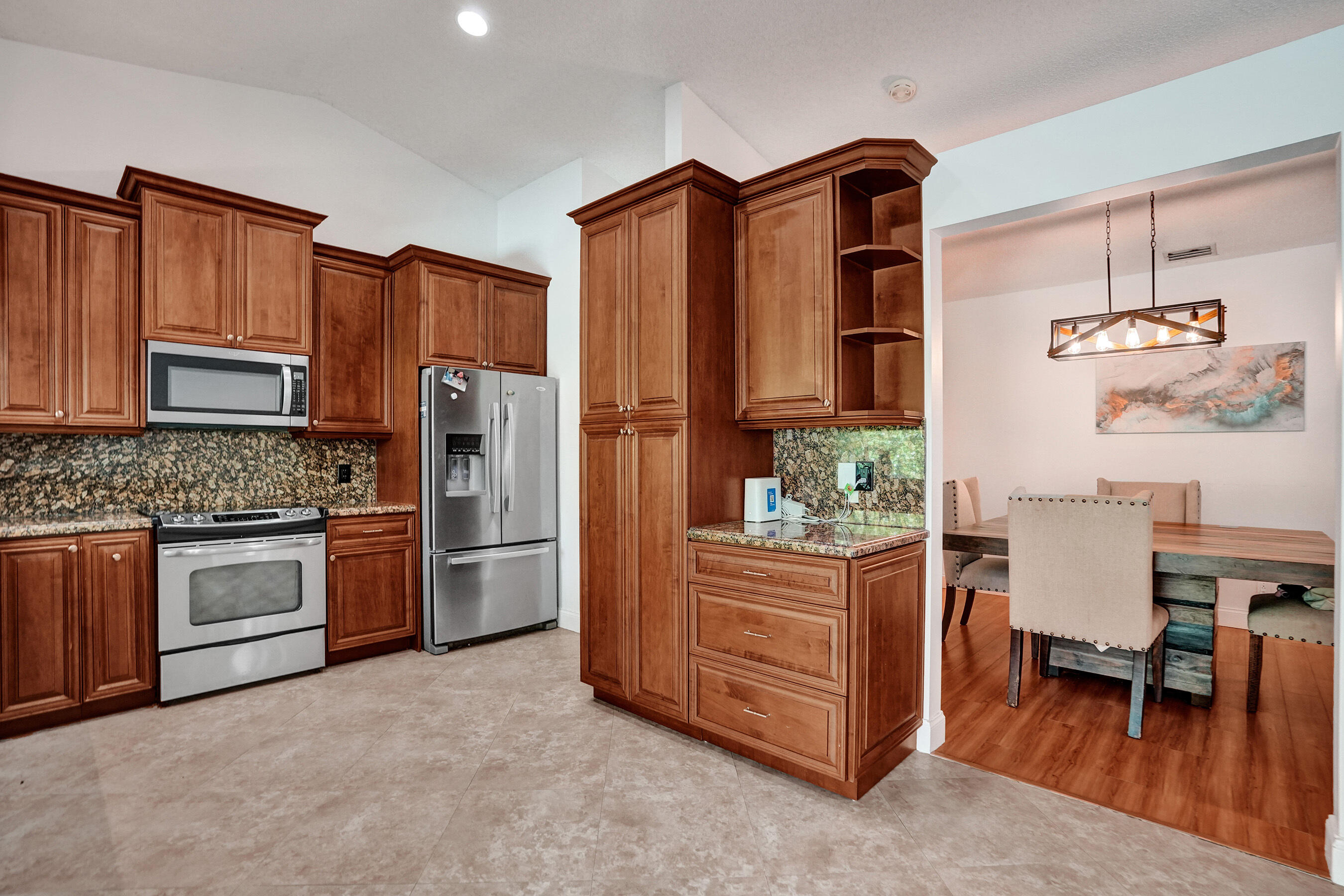 WEST GLEN - Residential