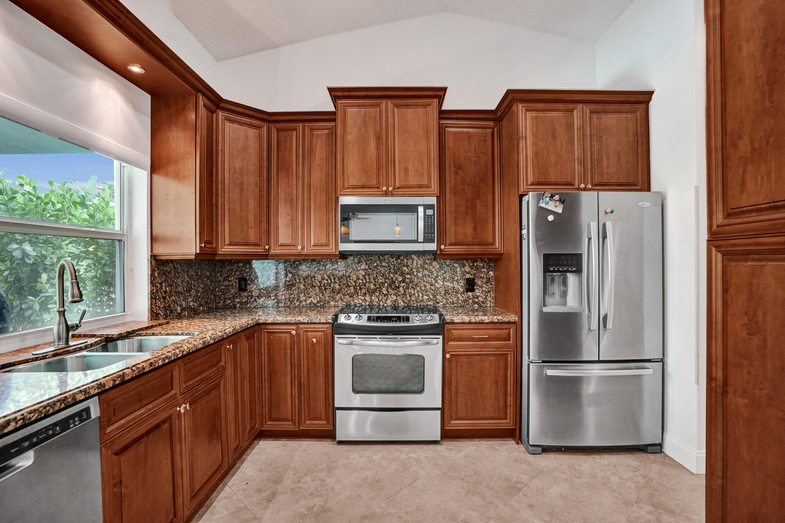 WEST GLEN - Residential