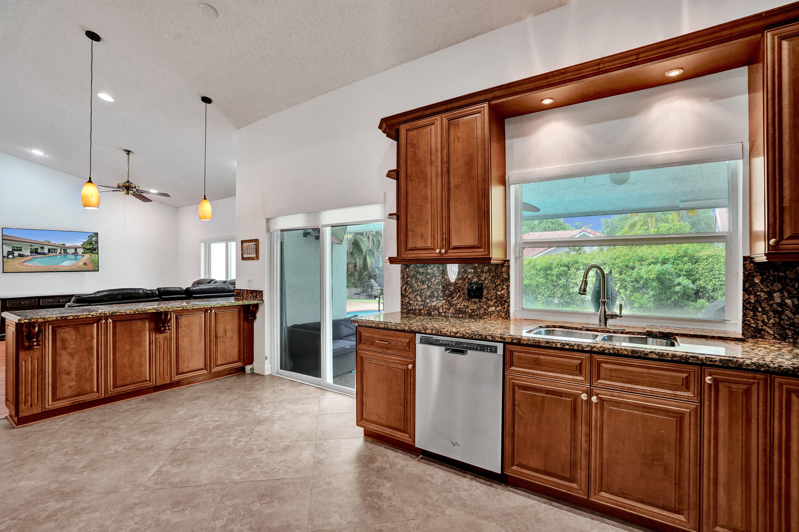 WEST GLEN - Residential