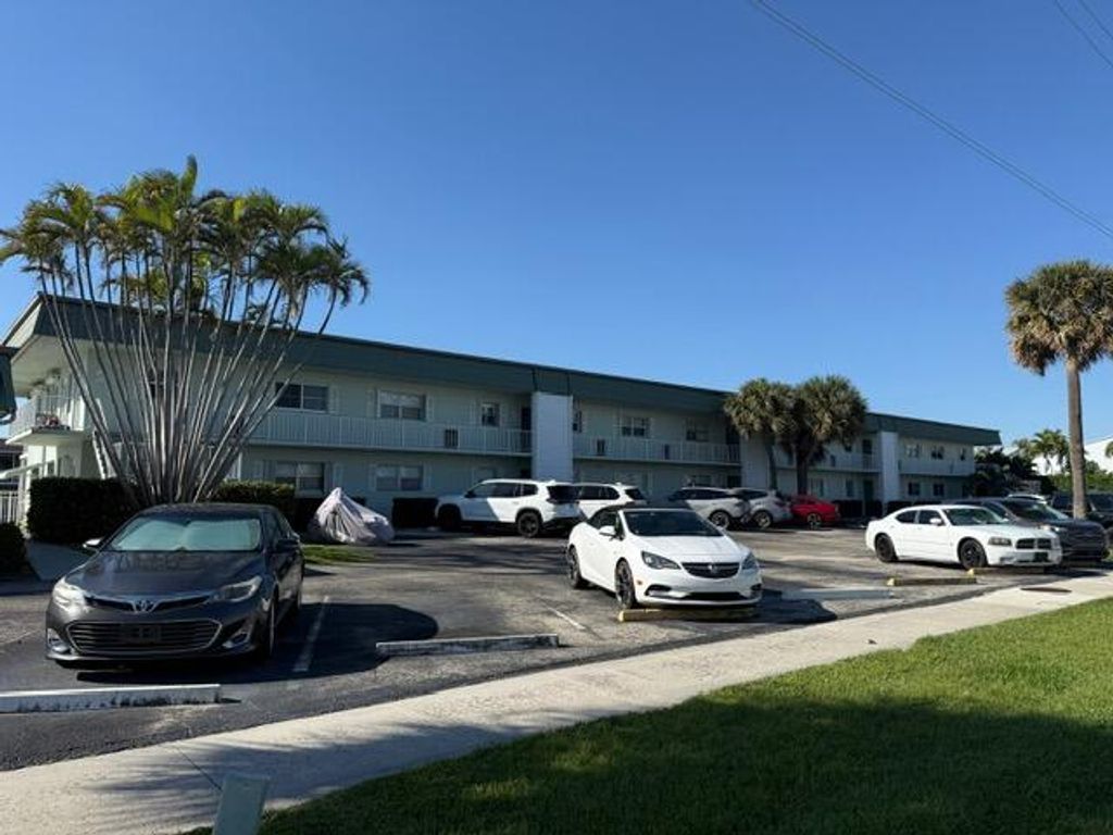 Photo of 120 Wettaw Lane #111, North Palm Beach, FL 33408 (MLS # R11069467)