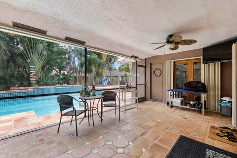 Tiny photo for 10662 NW 7th Place, Coral Springs, FL 33071 (MLS # B26048011)