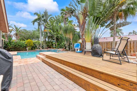 Tiny photo for 10662 NW 7th Place, Coral Springs, FL 33071 (MLS # B26048011)