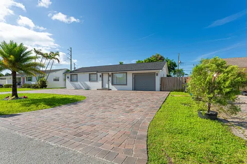 2338 W Lakewood Road, West Palm Beach, FL 33406 - MLS#: R11055926