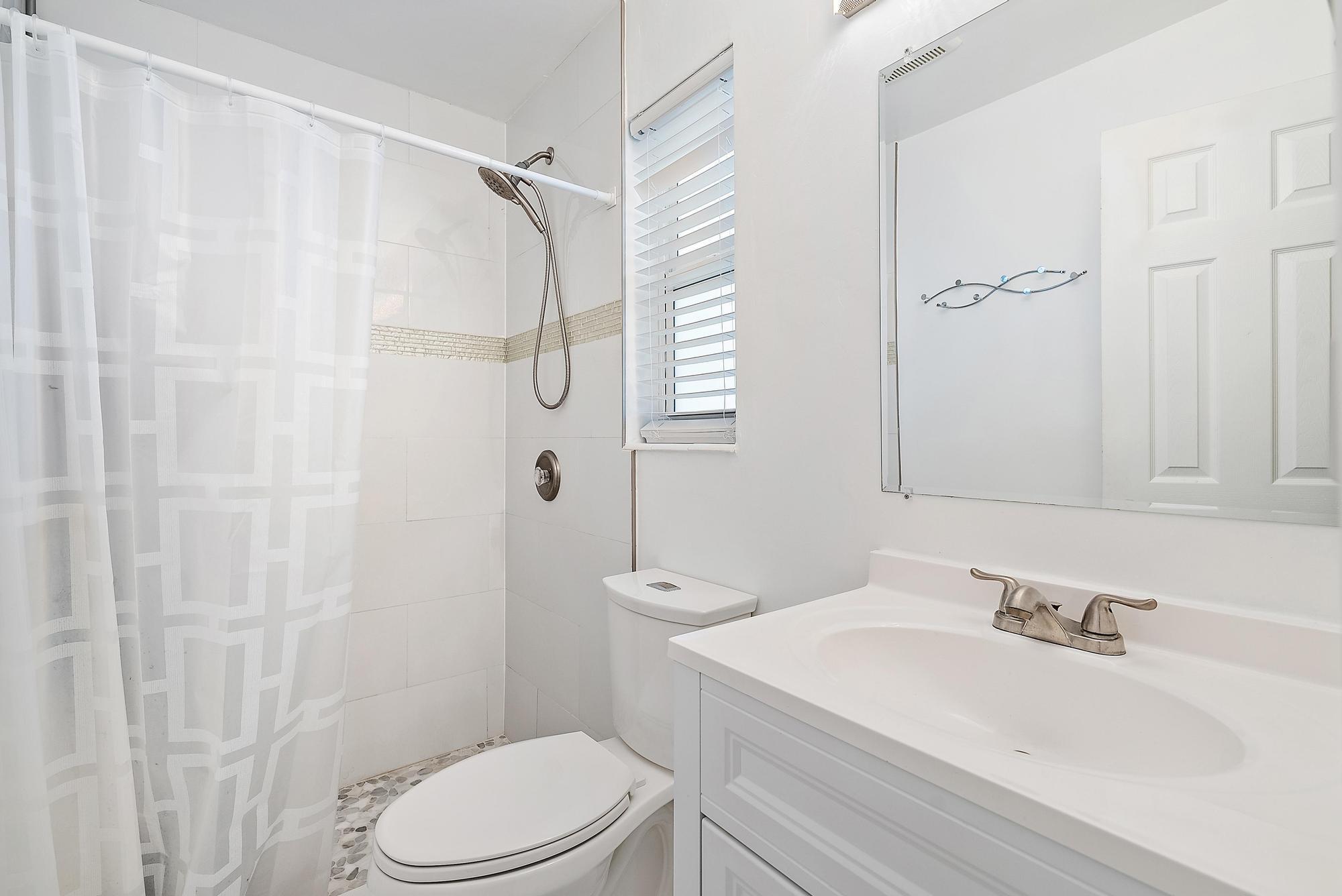 PALM BEACH GARDENS 5 - Residential Lease