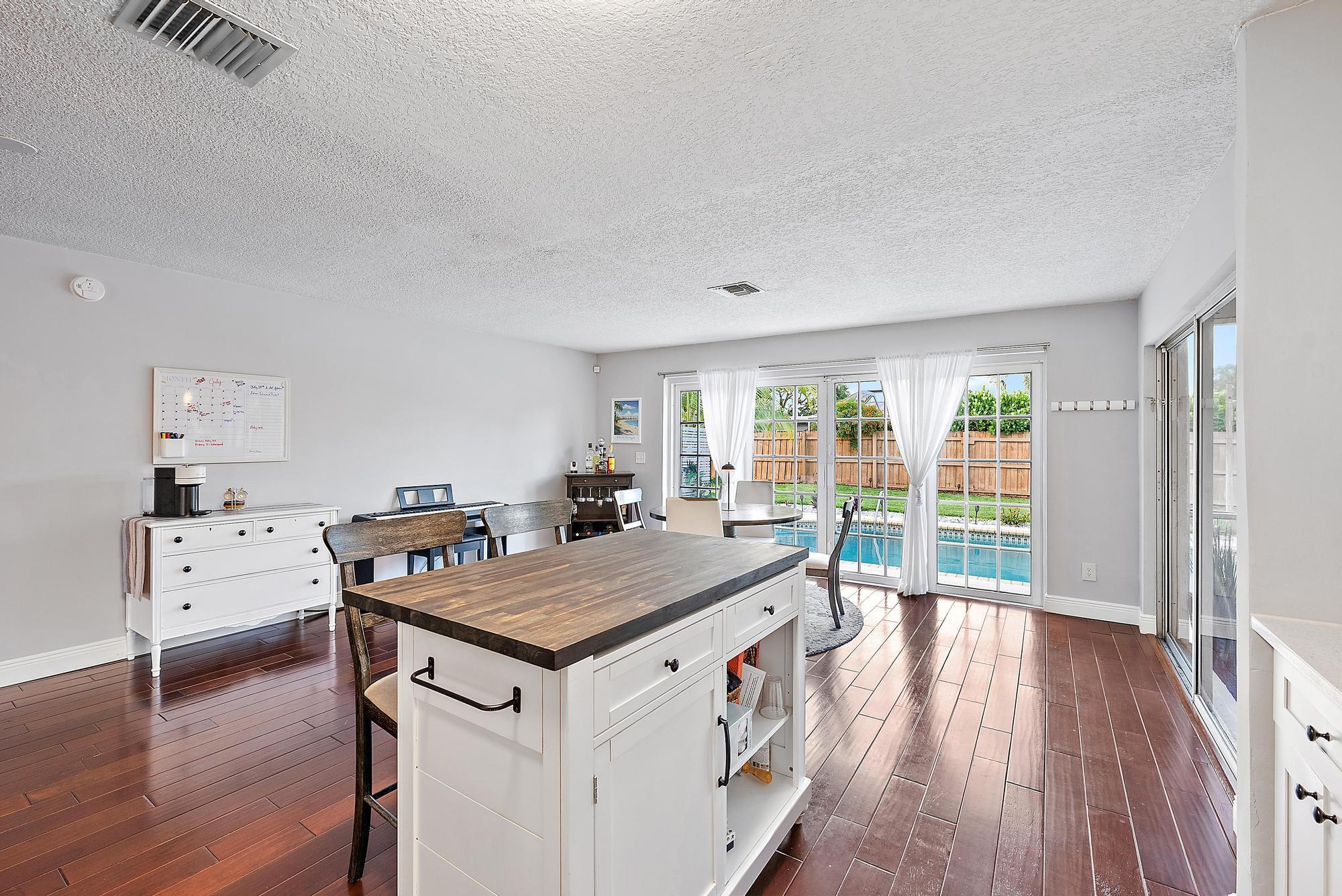 PALM BEACH GARDENS 5 - Residential Lease