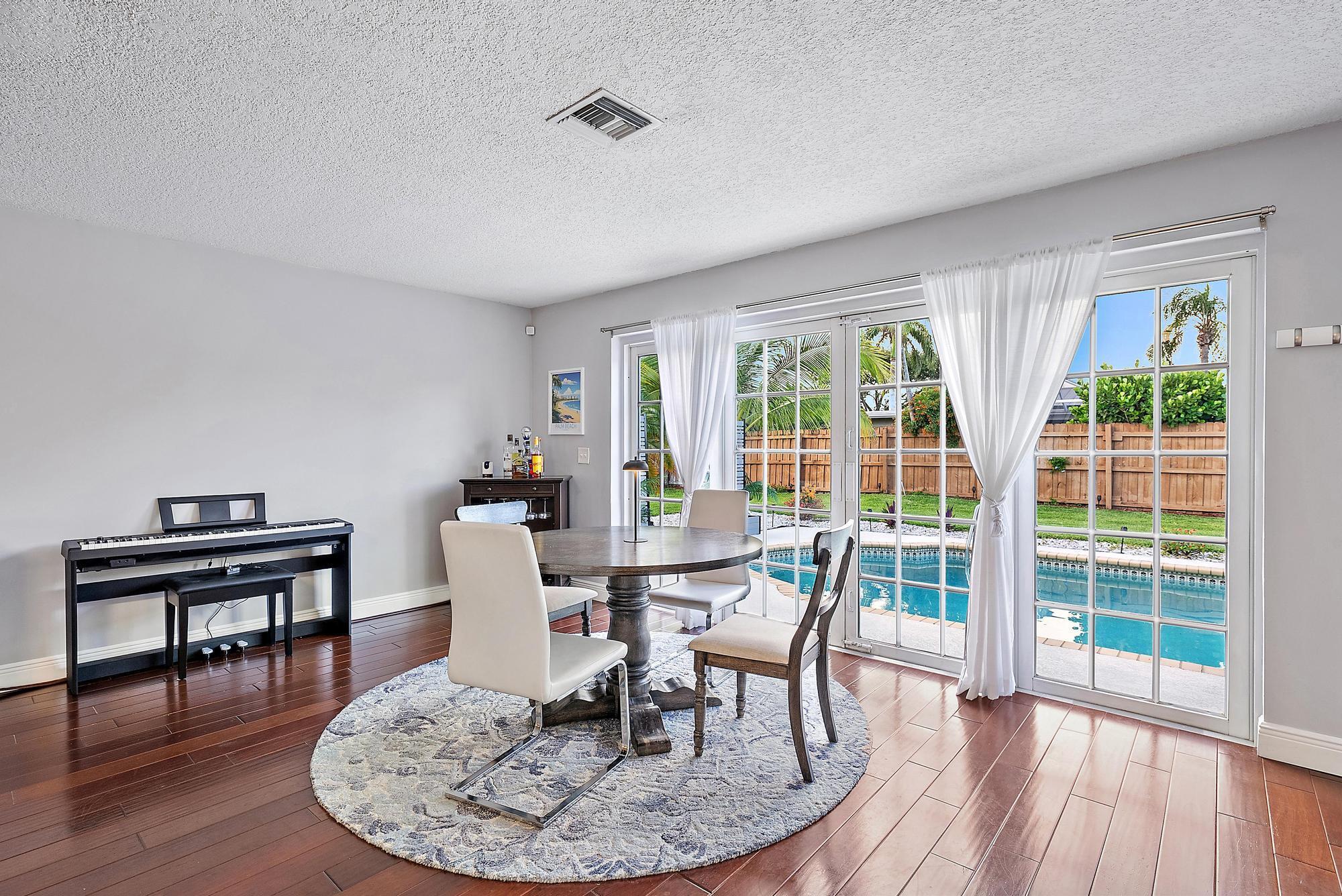 PALM BEACH GARDENS 5 - Residential Lease