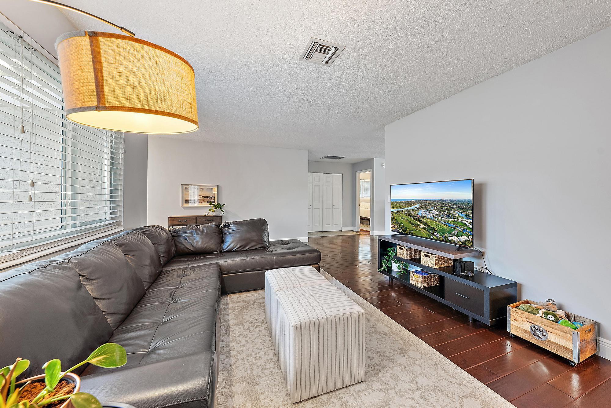 PALM BEACH GARDENS 5 - Residential Lease