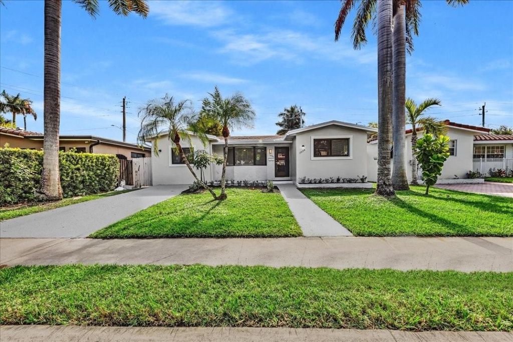 Photo of 1004 Johnson Street, Hollywood, FL 33019 (MLS # F10540917)