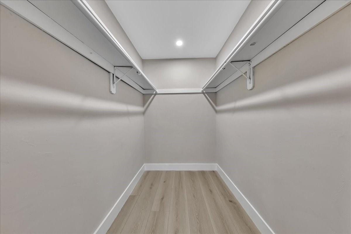 Hollywood Lakes - Residential