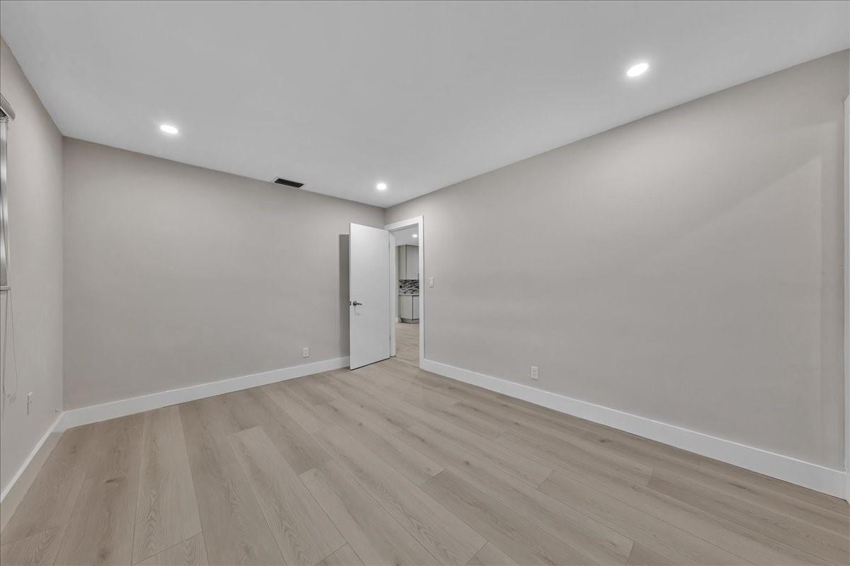 Hollywood Lakes - Residential