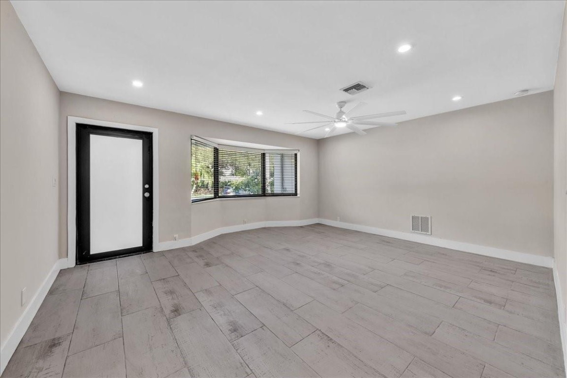 Hollywood Lakes - Residential