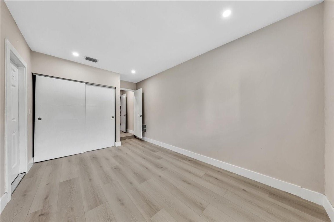 Hollywood Lakes - Residential