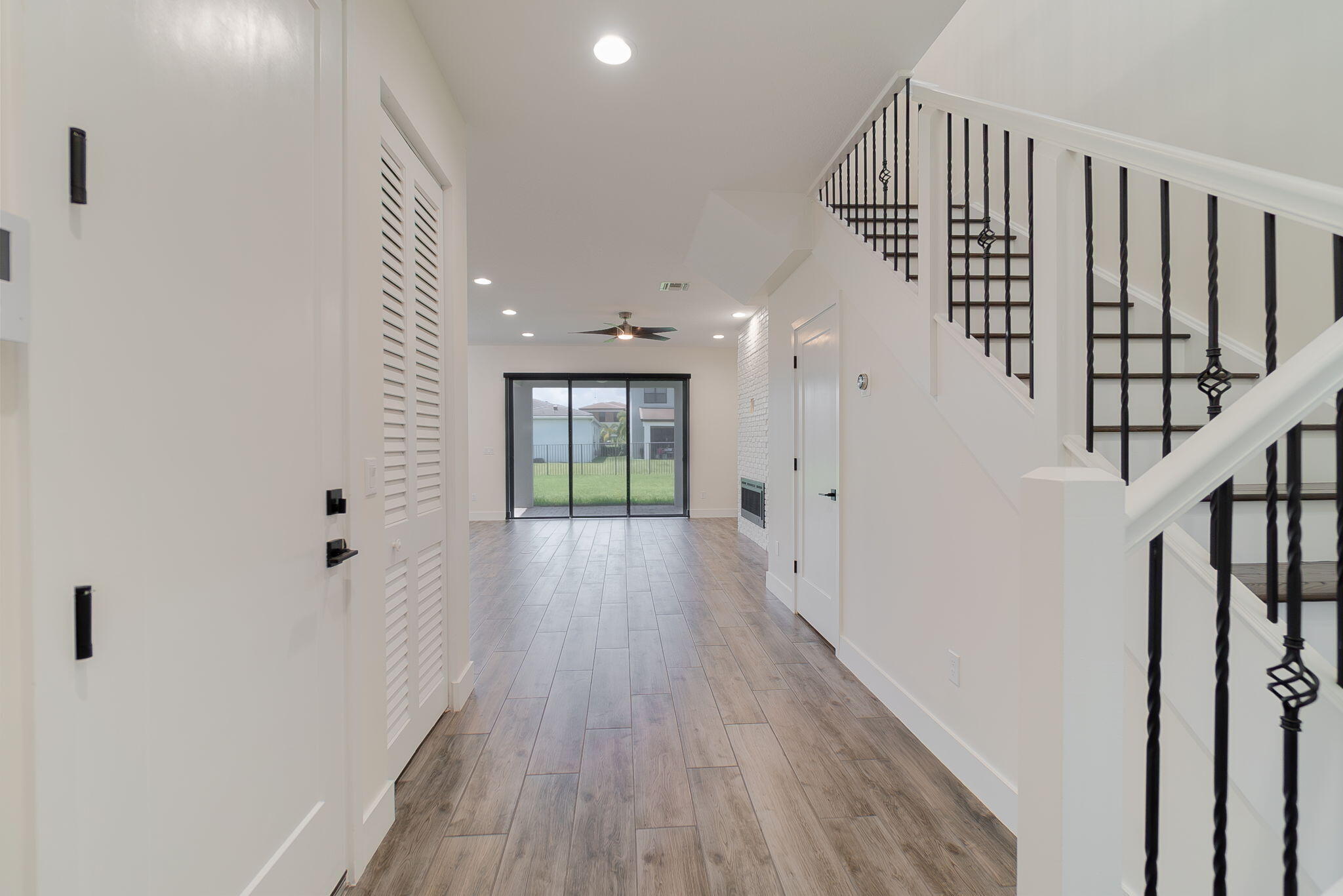 Properties 5447 Starfish Road