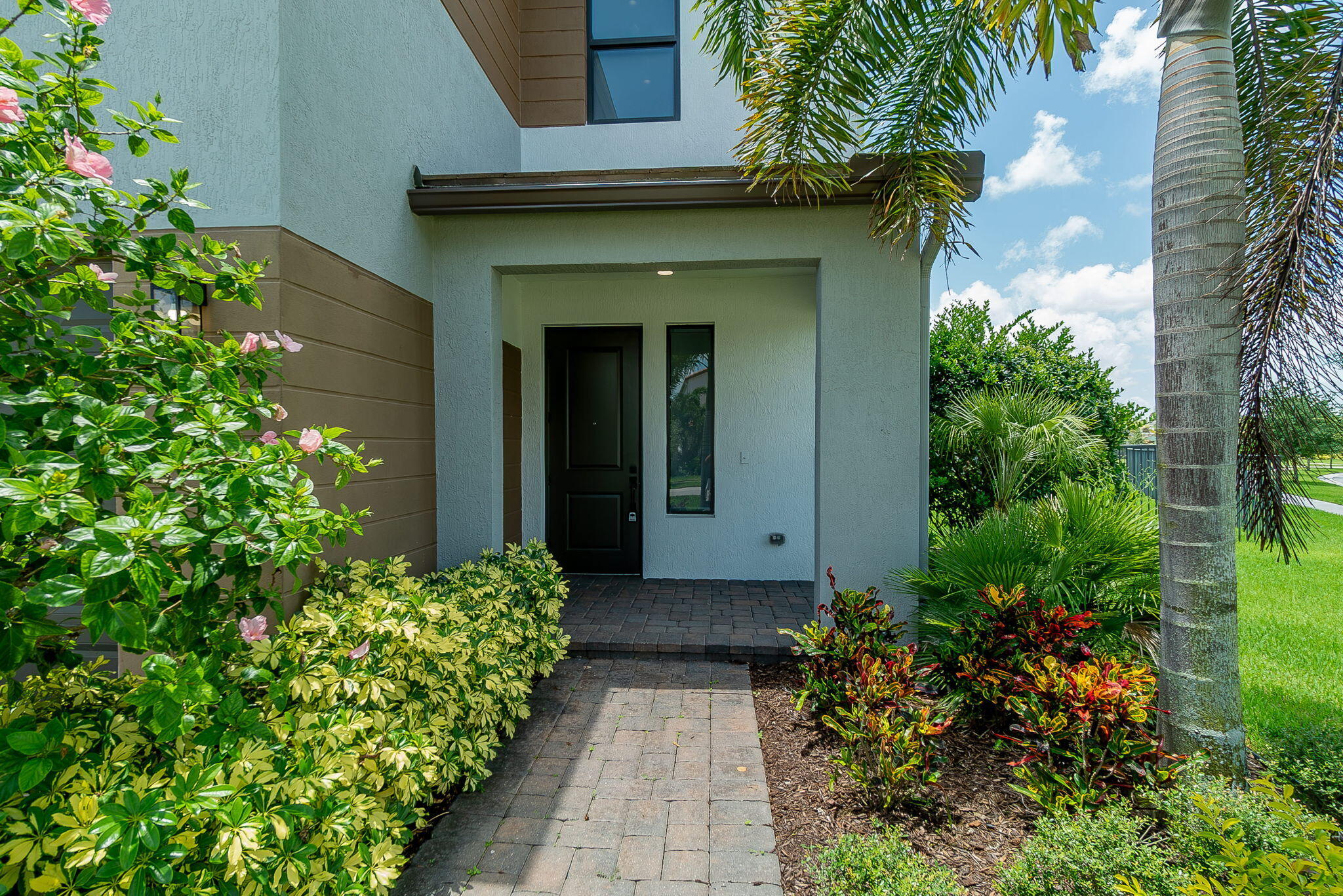 Properties 5447 Starfish Road