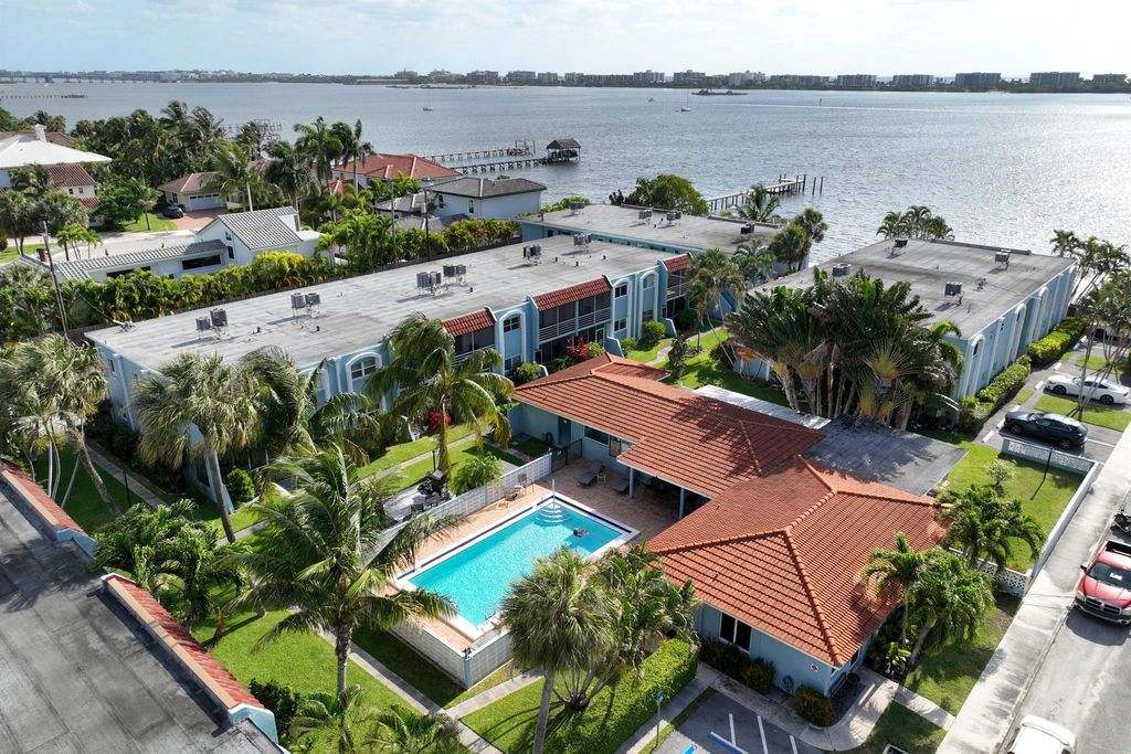 Photo of 1432 S Lakeside Drive #11, Lake Worth Beach, FL 33460 (MLS # R11113063)