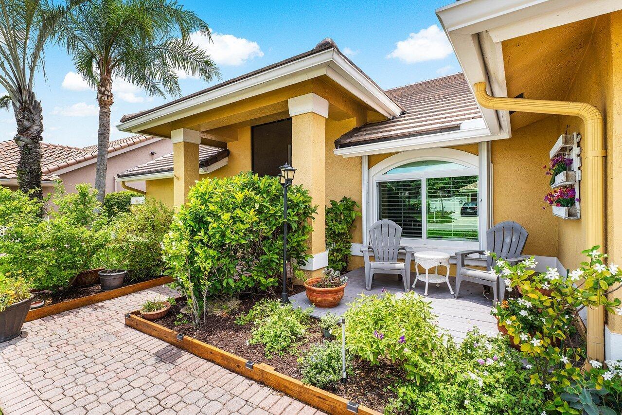 6569 Blue Bay Circle, Lake Worth, FL, 33467/$775,000 3 6569 Blue Bay Circle
