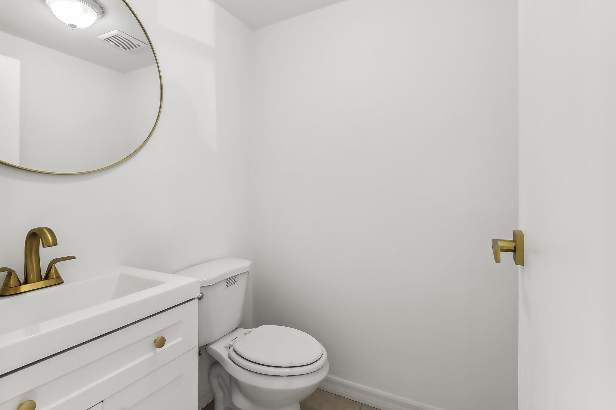 KINGS POINT SAXONY CONDOS - Residential