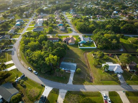 A home in Port Saint Lucie