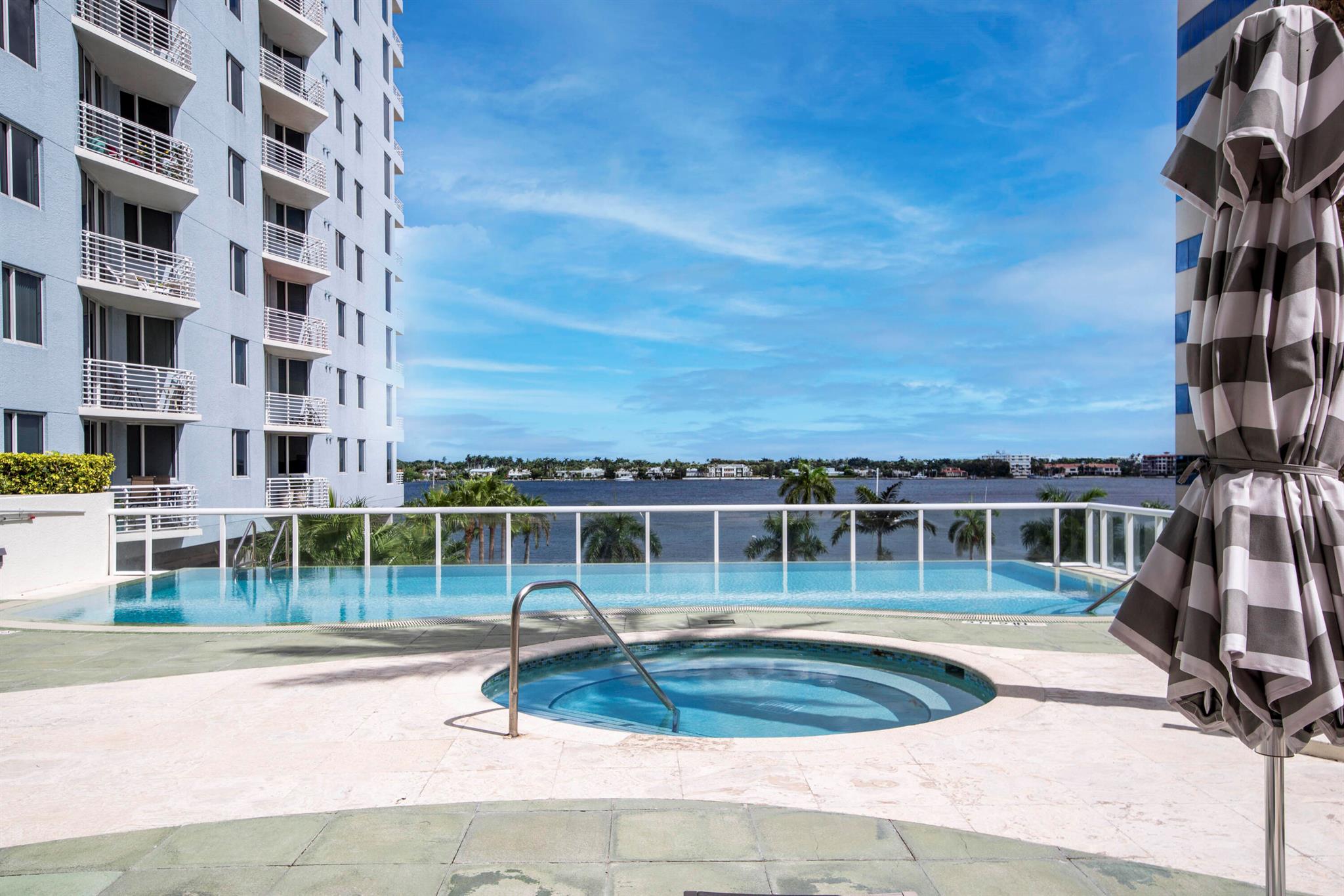Slade Condo - Residential