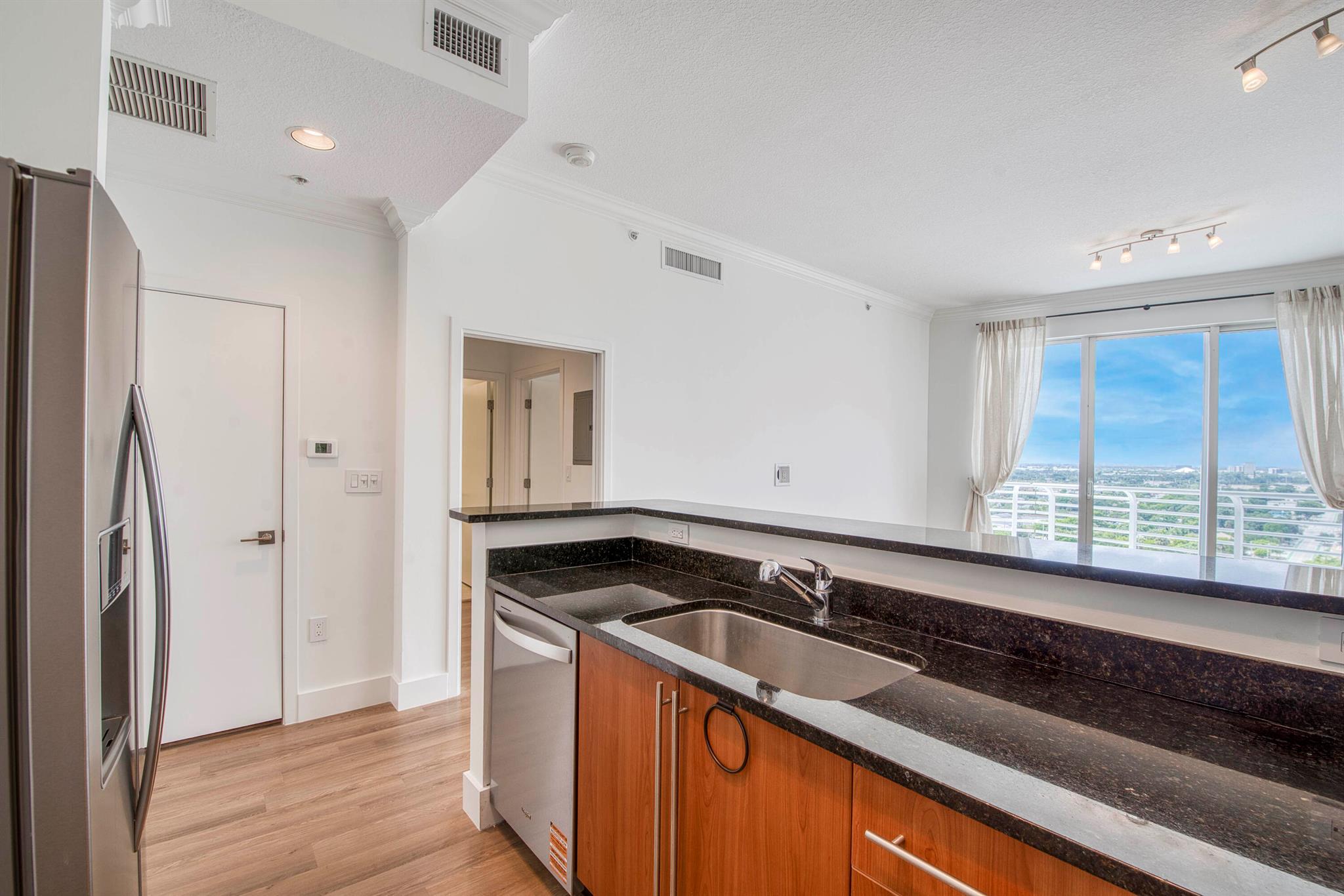 Slade Condo - Residential
